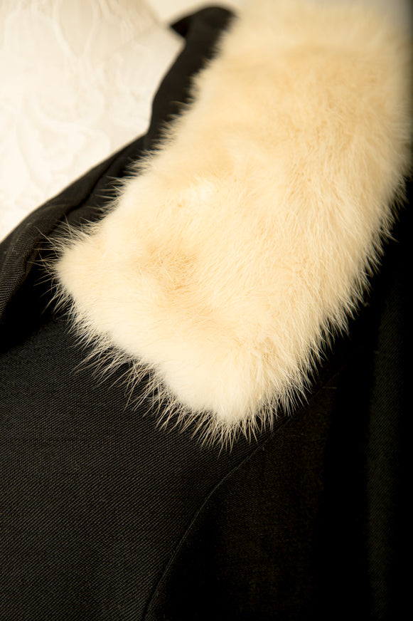 Vintage - 1960S Button Blazer Jacket with Fur Collar Pin Up Gothic Career Womens Size Medium